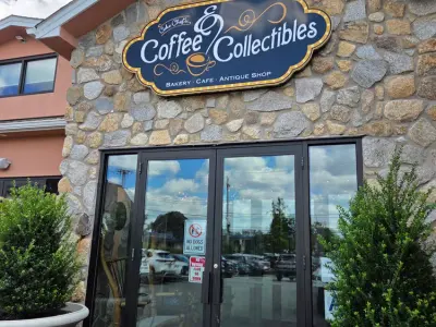 CakeChef's Coffee & Collectibles, Google photo 1