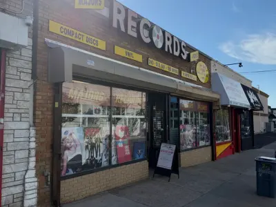 Majors Records & Video, Google photo 1