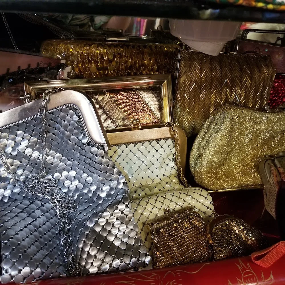 Monkey Girlz Treasures Consignment business photo