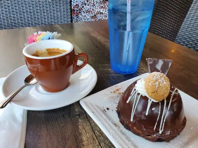 Royal Crown Bakery, Google photo 2