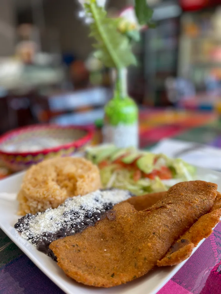 Tienda Valentina’s Restaurant Corp. business photo